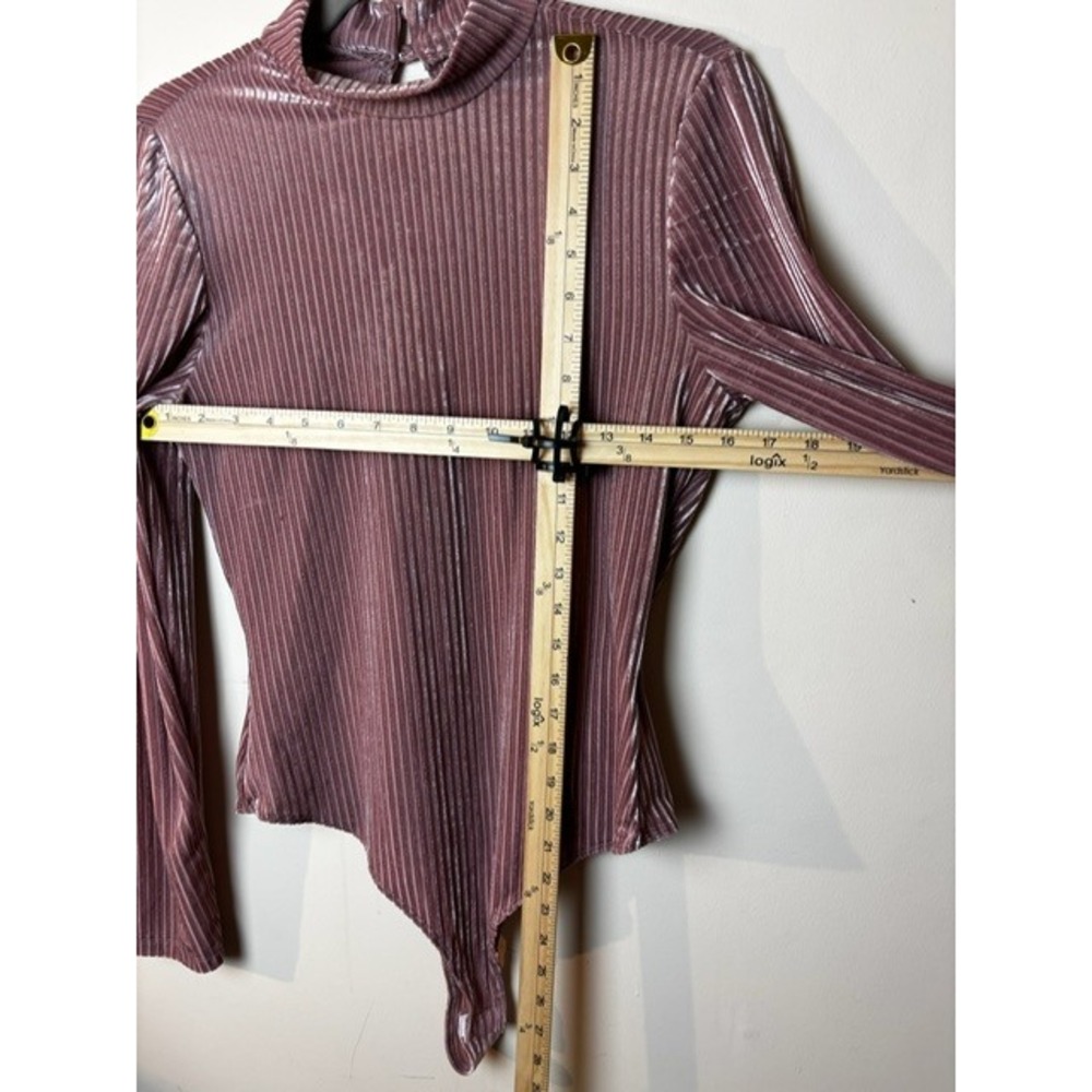 IRIS Rose Gold Size L‎ Bodysuit Ribbed Crinkled Velvet Mock Neck Long Sleeve - Picture 6 of 6
